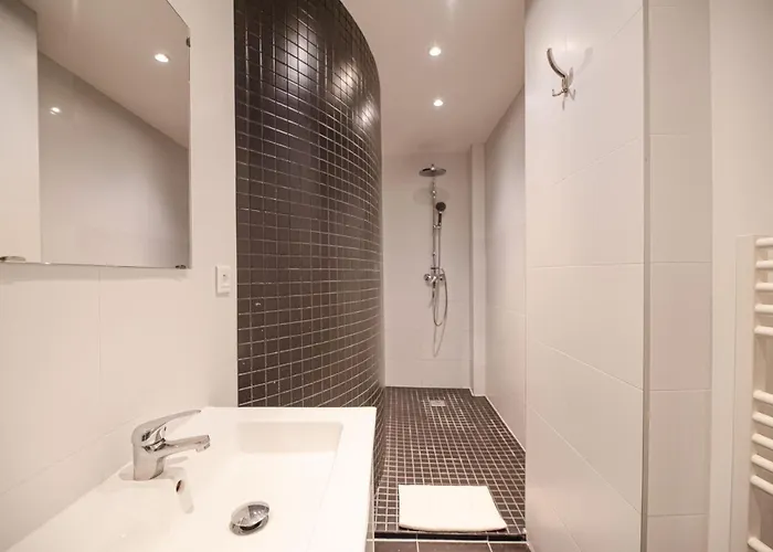 Lovely In Center - Ac Apartman